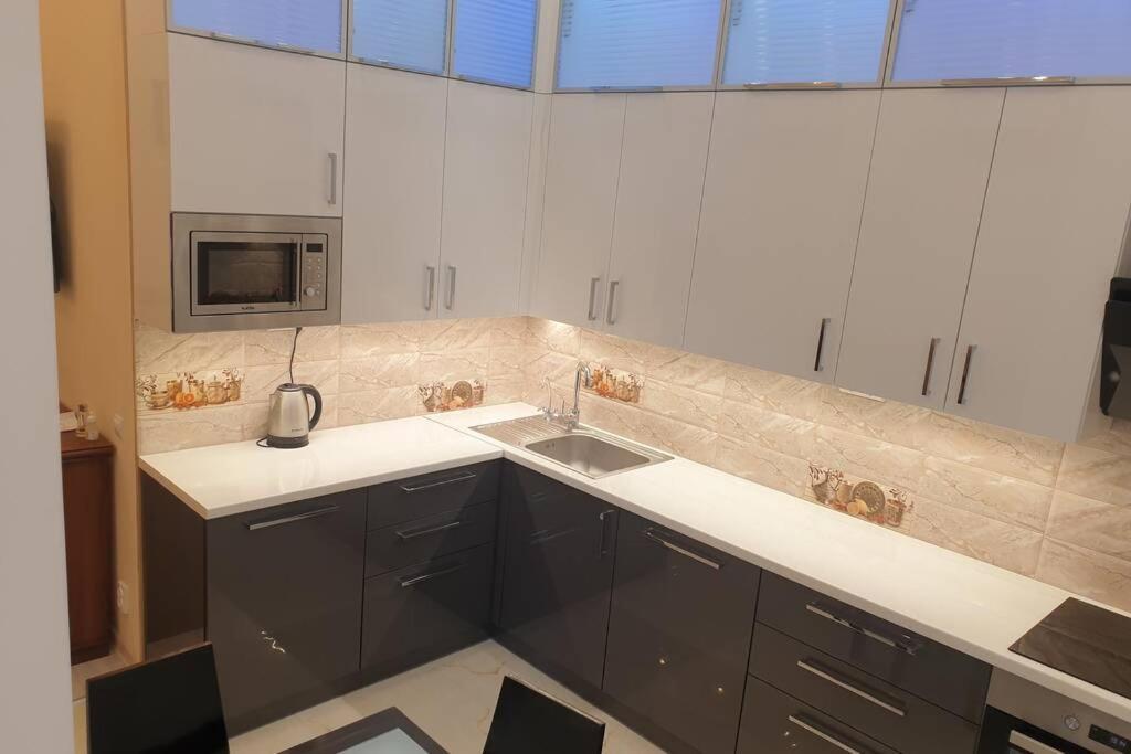Comfortable Luxury Apartment With 3 Rooms. Center Heart Of Kiev Extérieur photo
