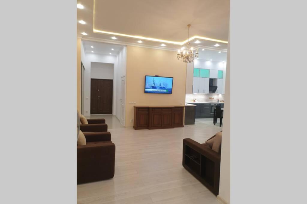 Comfortable Luxury Apartment With 3 Rooms. Center Heart Of Kiev Extérieur photo
